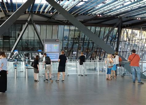 The Terminal – Un voyage insolite à travers les frontières de l’aéroport !